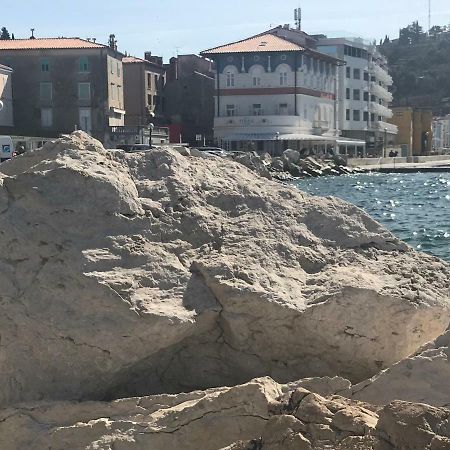 Allure Apartments Piran Bagian luar foto