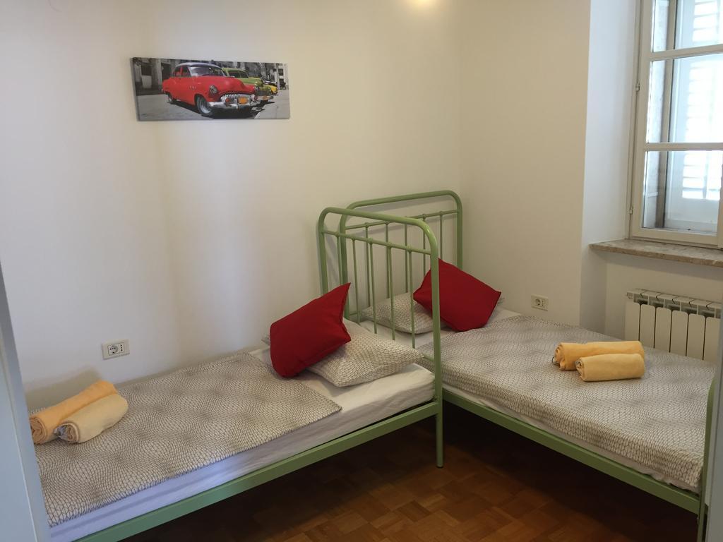 Allure Apartments Piran Bagian luar foto