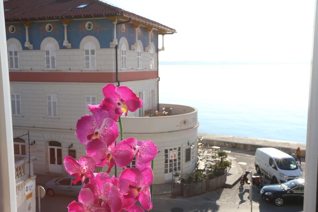 Allure Apartments Piran Bagian luar foto
