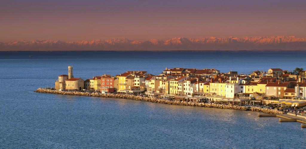 Allure Apartments Piran Bagian luar foto