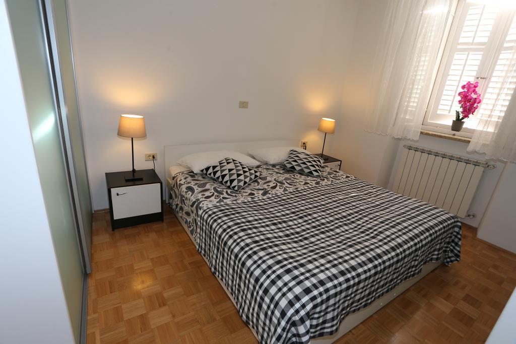 Allure Apartments Piran Bagian luar foto