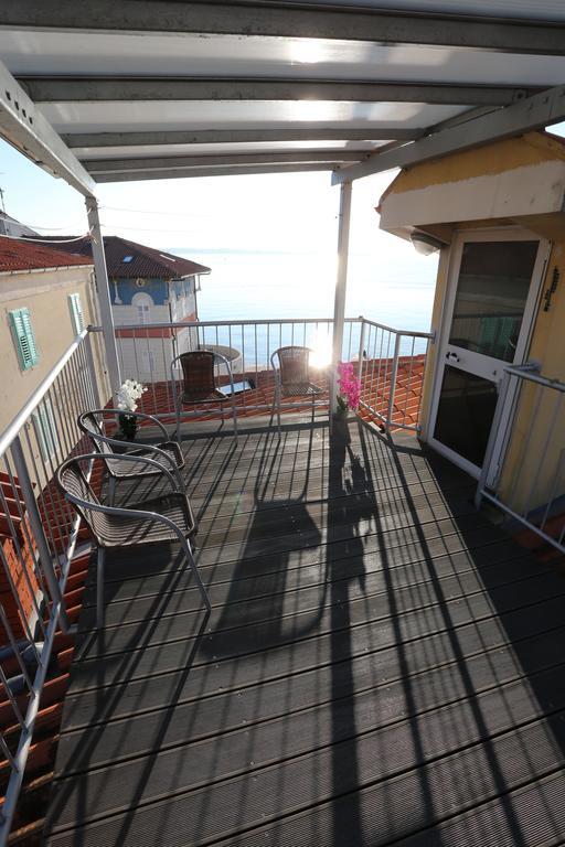 Allure Apartments Piran Bagian luar foto