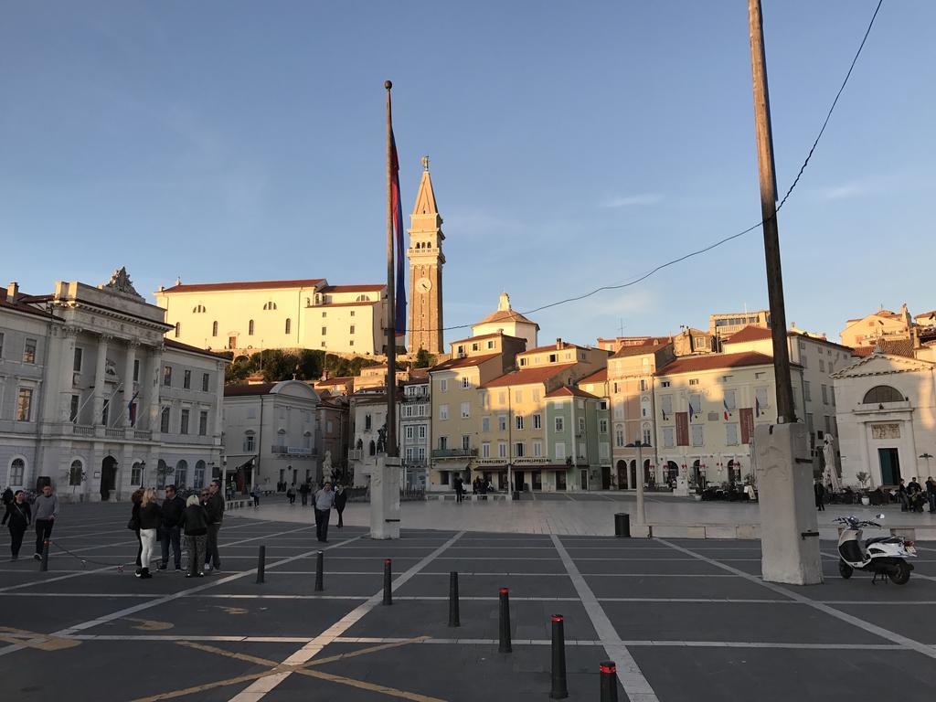 Allure Apartments Piran Bagian luar foto