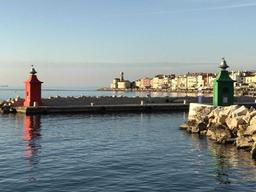 Allure Apartments Piran Bagian luar foto