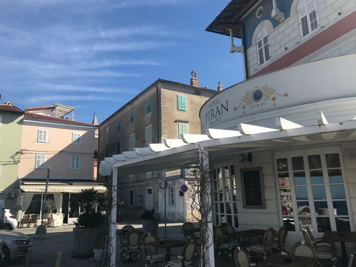 Allure Apartments Piran Bagian luar foto